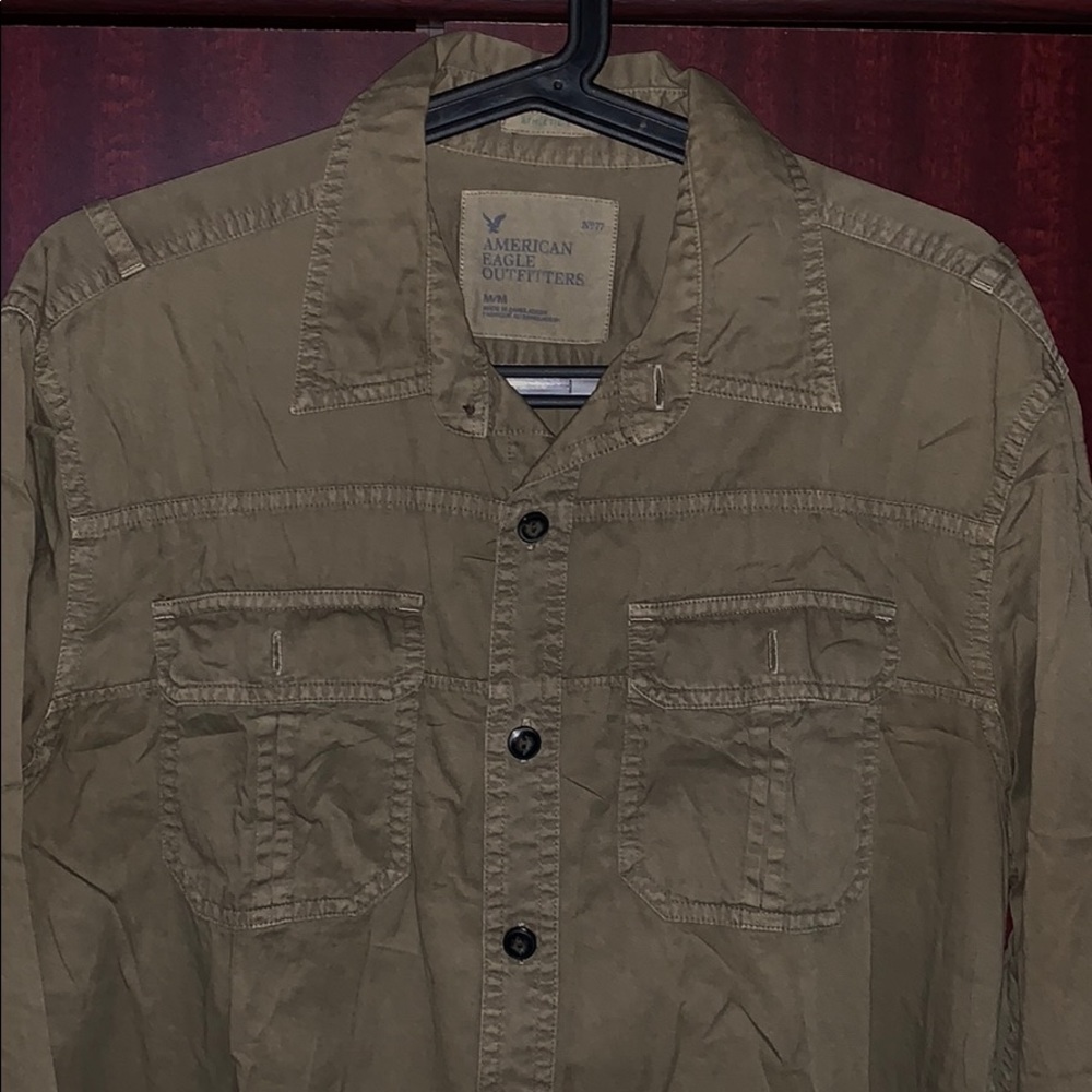 Men’s American Eagle outfitters shirt Size M